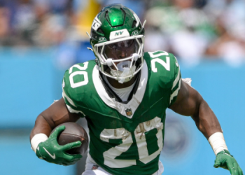 Tyler Lockett vs Rashee Rice: Who Should You Start in Fantasy Football?