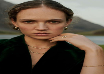 Los Angeles Chokers: Glam Up Your Look with These Amazing Pieces