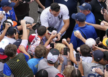 Aaron boone son: Discover the Story Behind the Yankees Managers Family
