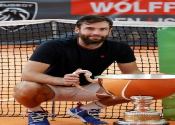 Rune vs Halys: Whos Better? (Easy Guide to Their Tennis Strengths and Weaknesses)