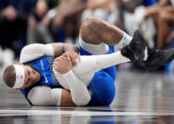 Salary of Jose Altuve: A Deep Dive into His Earnings!