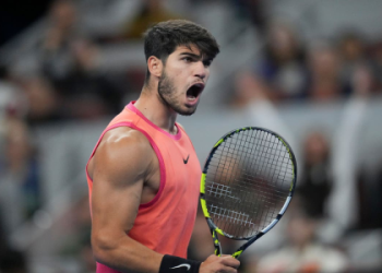 Where can I find the sinner score now? Get real time updates on his match online.