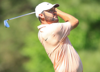 Whats the story? Scottie Scheffler refused to autograph a fans Celtics hat, citing his Dallas roots maybe?