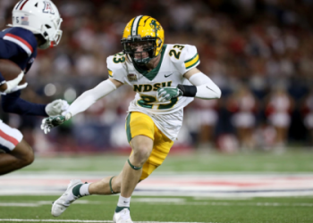 Comparing Hunter Henry and Jake Ferguson: Stats and Projections