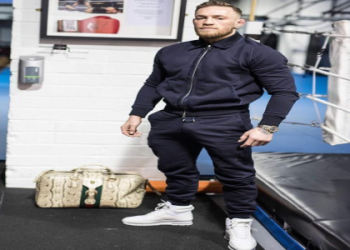 What casual Conor McGregor wear when not fighting? Get inspired by his cool streetwear and relaxed outfits.
