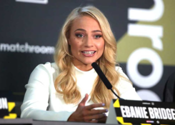 How much is Ebanie Bridges net worth? Learn about the boxers income sources.